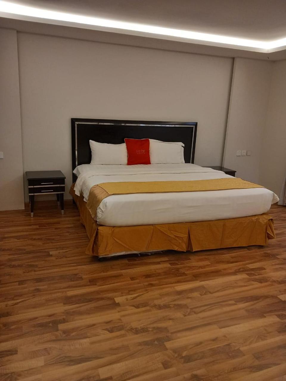 Vision Apartment Buraidah Esterno foto